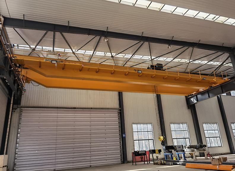 Explosion proof overhead crane